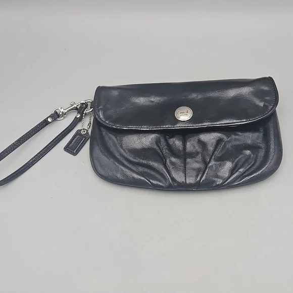 Coach Large Glossy Shiny Black Leather Wristlet Clutch - Picture 2 of 12
